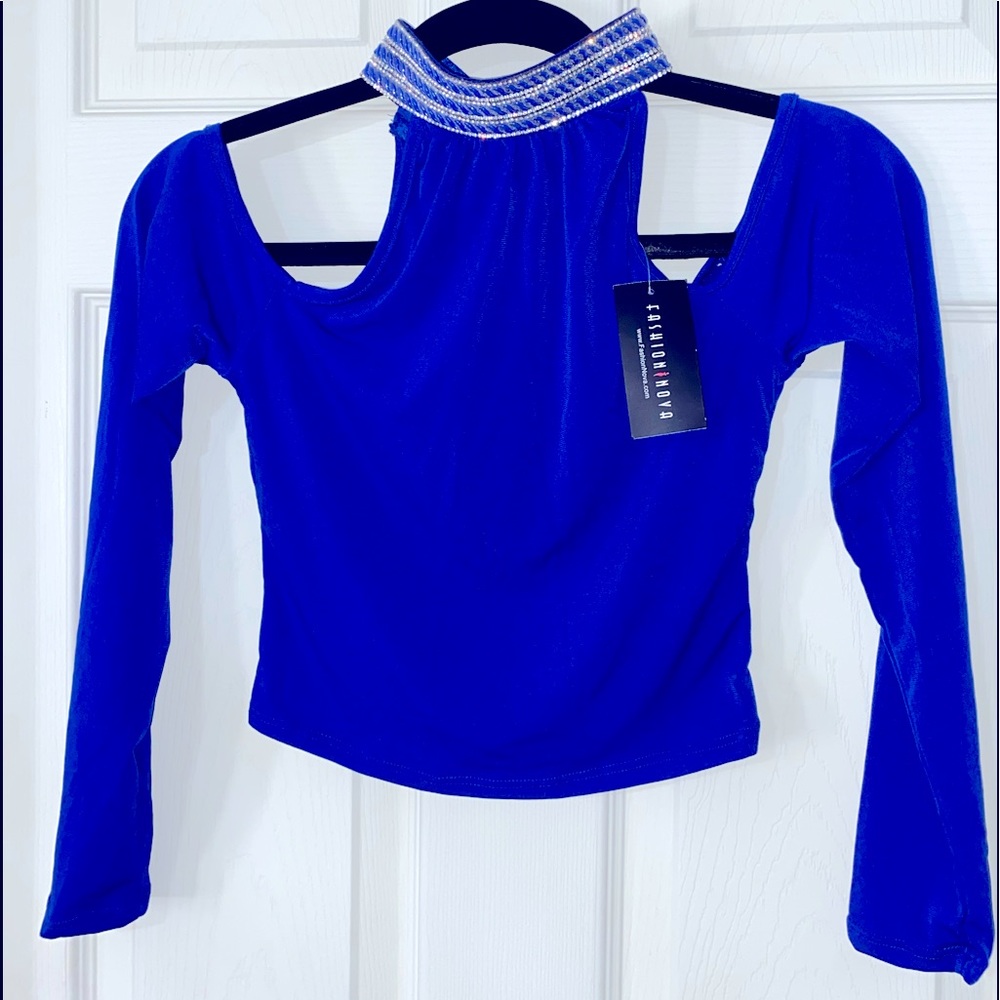 Fashionnova blue cut out bling neck